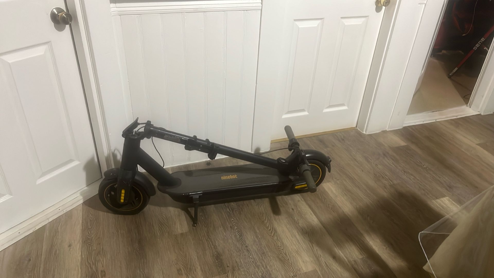 E-scooter (LOOK AT Description)