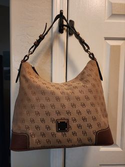 Dooney And Bourke Purse