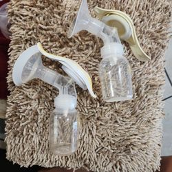 Medela Manual Breast Pump 
