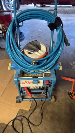 Pool vacuum cleaner