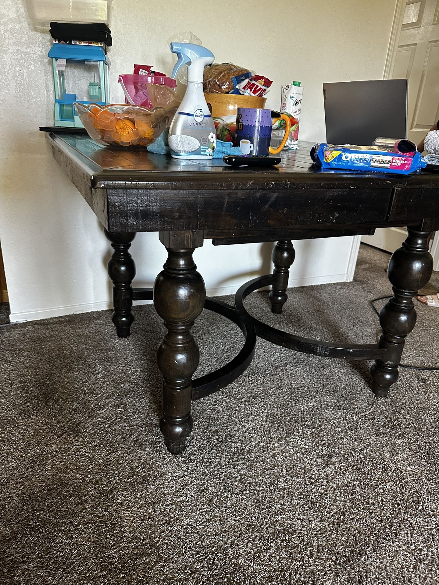 Extendable Table With 6 Chairs
