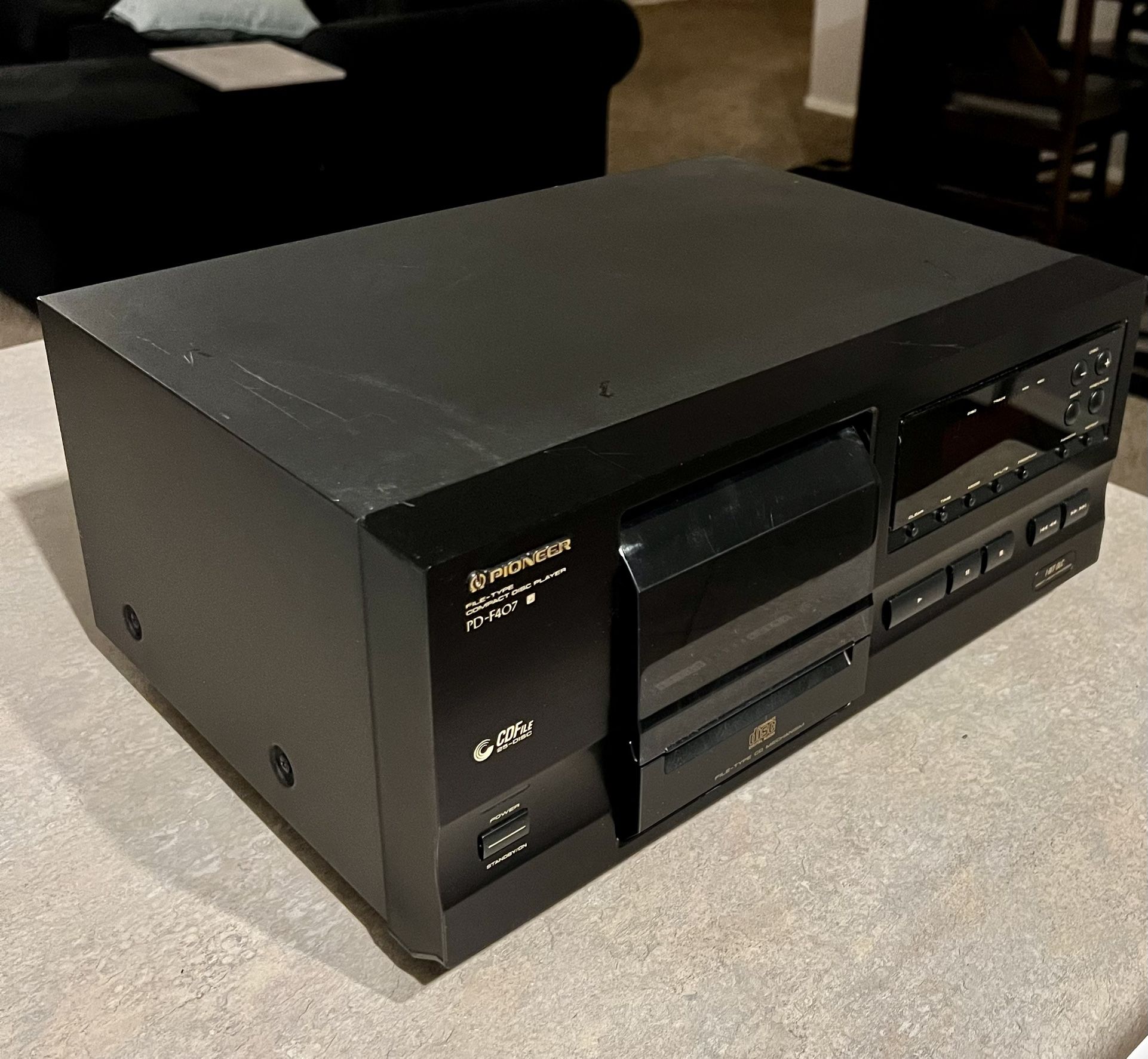 Pioneer PD-F407 25 Disc CD Player 