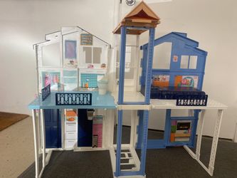 Barbie Townhouse 