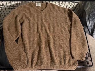 Men’s sweater size large