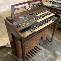 Wurlitzer Organ 