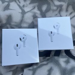 Air Pods 4 / Active Noise Cancellation