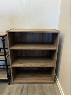 Small bookcase shelf