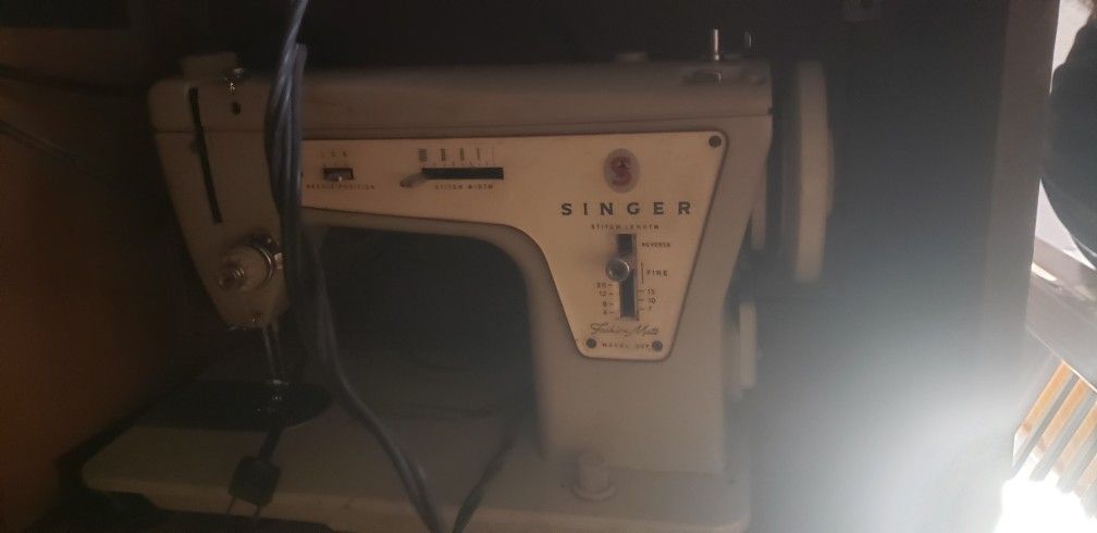 Singer Sewing Machine Cabinets