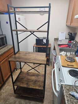 Microwave cart/bakers rack