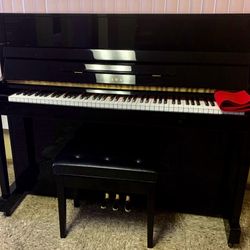 2001 Black Kawai “CX5H” Piano 