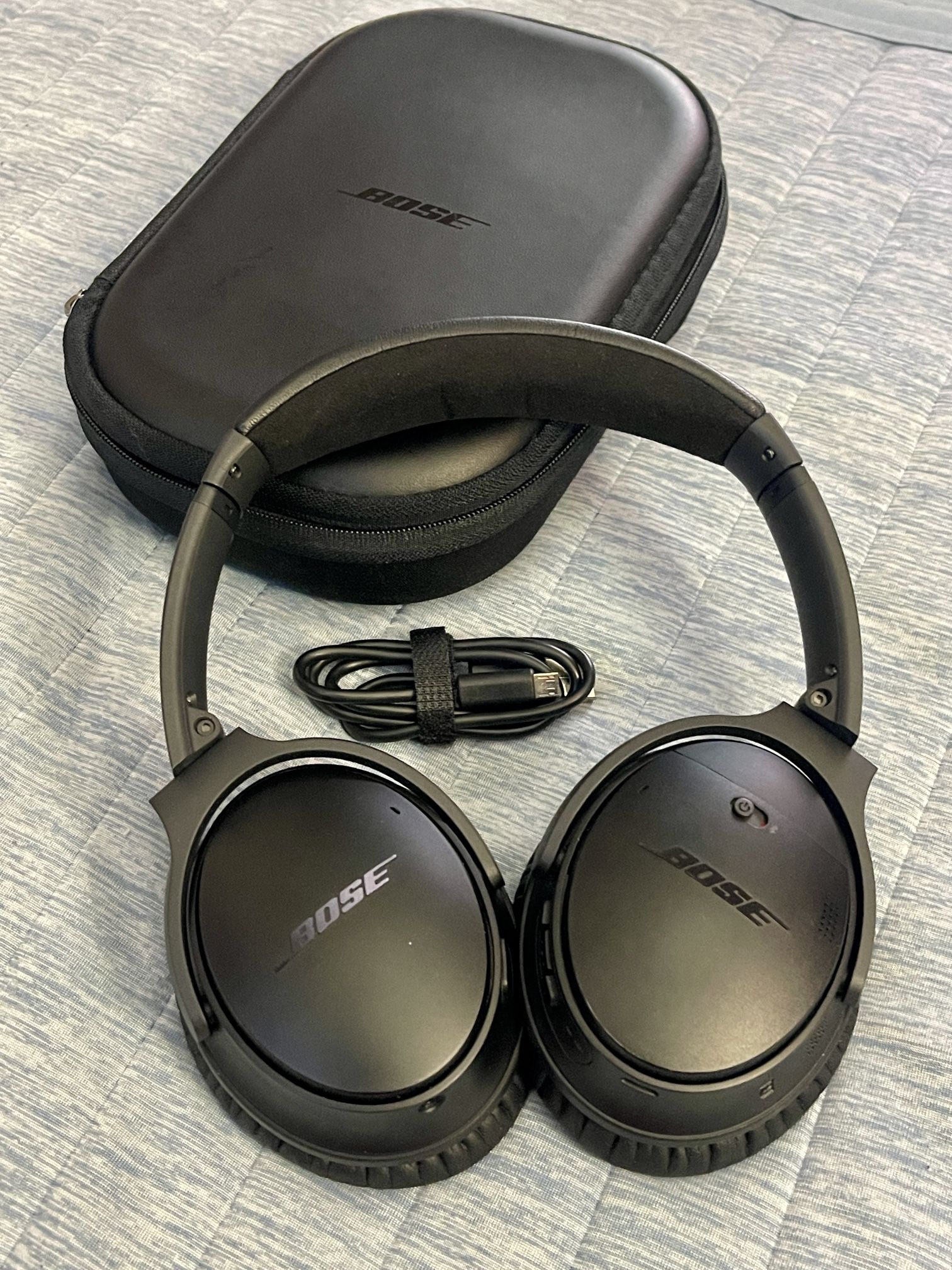 Bose Headphones with Noise Canceling & Bluetooth 🎧