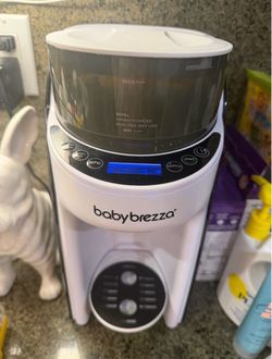 Baby Brezza Formula Pro Bottle Maker