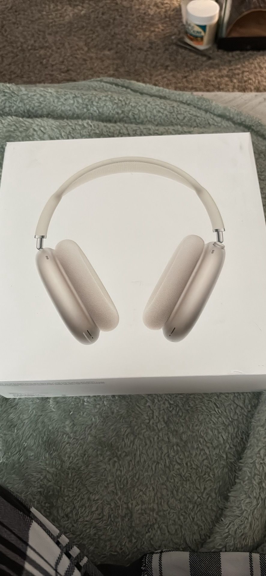 AirPod Max Starlight