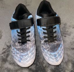 Kids Blue Size 4 Baseball Cleats