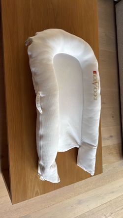 DockATot Deluxe+ Baby Lounger