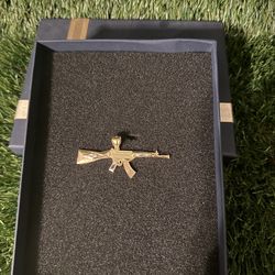 10k Ak47  pendant
