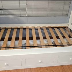 Twin Bed