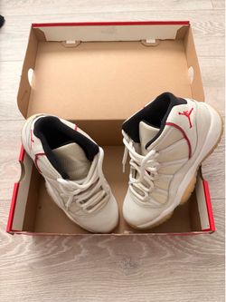 Jordan 11 Retro Platinum Tint