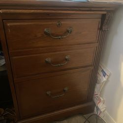 Whalen Furniture Company Solid Oak and Oak Veneer Executive Computer Return Desk