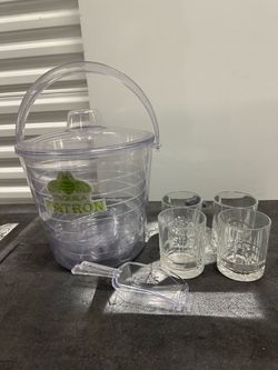 Ice Bucket with glassware in good condition $20 set “27ave and Osborn “