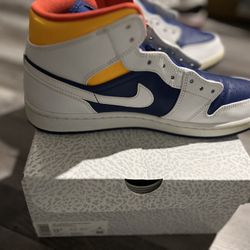 Jordan 1 Mid, Royal Blue Laser Orange 