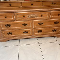 King Side Bedroom Set