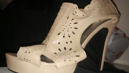 Beige size 10 heels