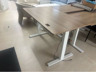 ELECTRIC STAND UP DESK