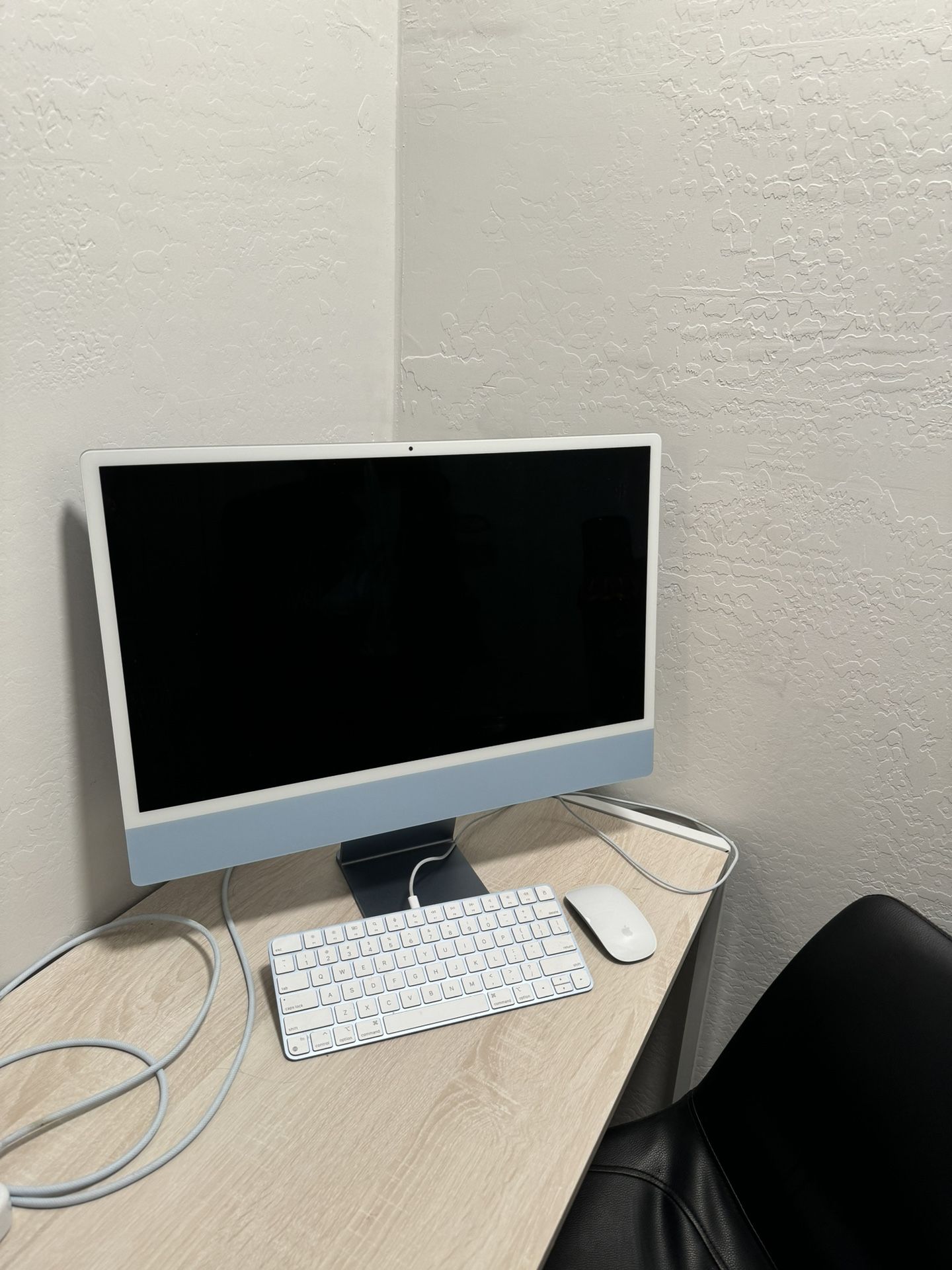 2021 M1 Blue I Mac Desktop Computer And Computer Desk And Chair