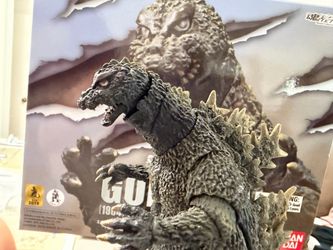 Bandai S.H.MonsterArts Godzilla (1964) The Emergence of Godzilla Ver. 2015