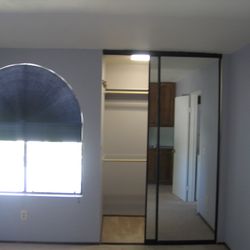 2 Pair Mirrored Bypass Doors 