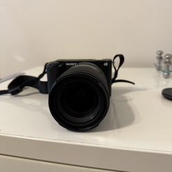 Tamron 28–75mm f/2.8 (Sony E-Mount) – Like New