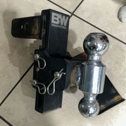 B&W Tow & Stow Adjustable Ball