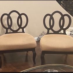 Accent Chairs 