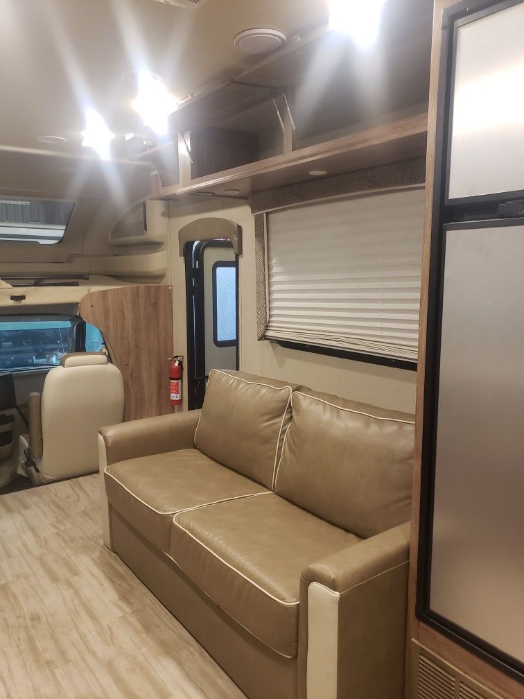Odyssey Entegra Motorhome RV 2019 31F Model
