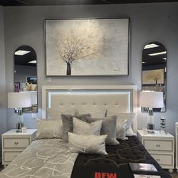 HOLIDAY DAY SALE QUEEN LED $998 FINANCING OPTIONS AVAILABLE 