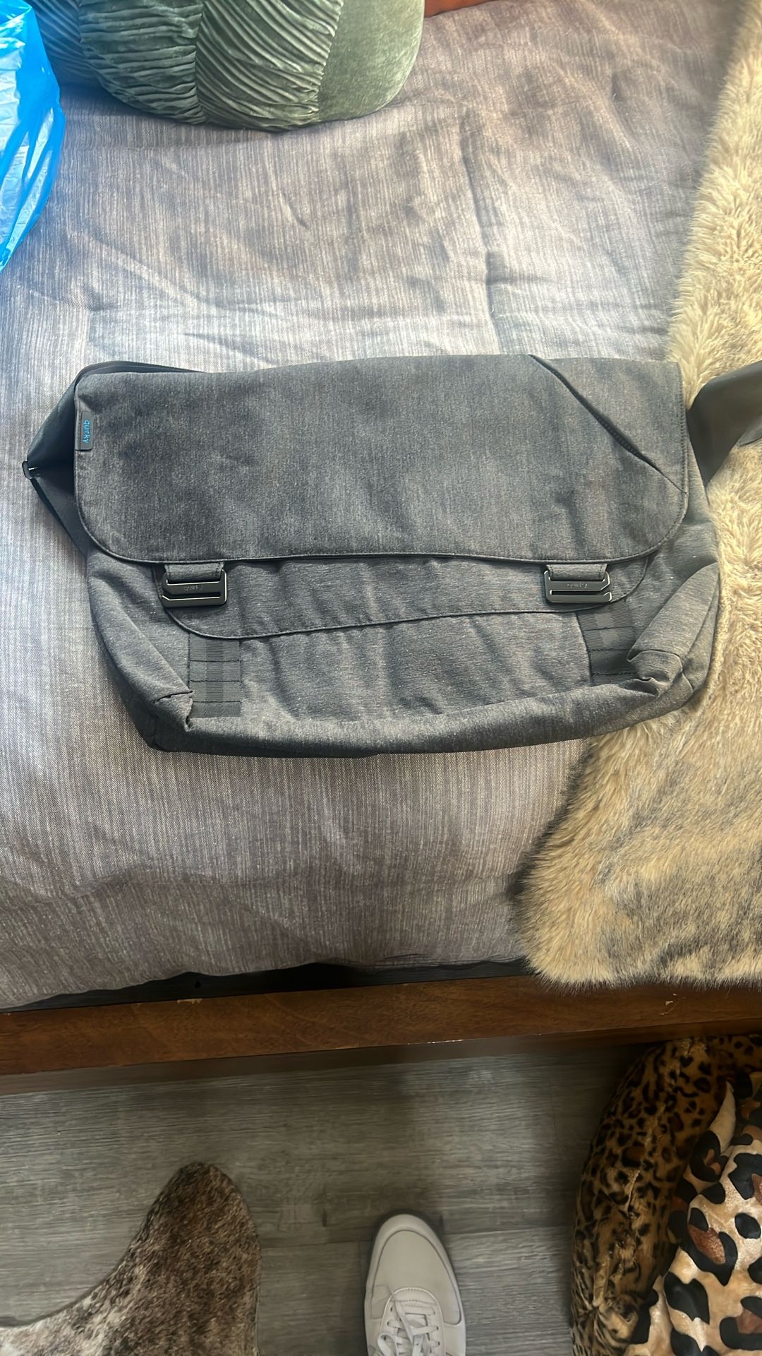 Messenger Bag