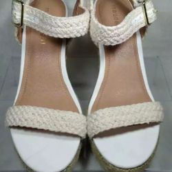 Madden Girl Womens Vanesa Espadrilles Sandals Ivory/Beige Wedge Buckle 7.5 M New 