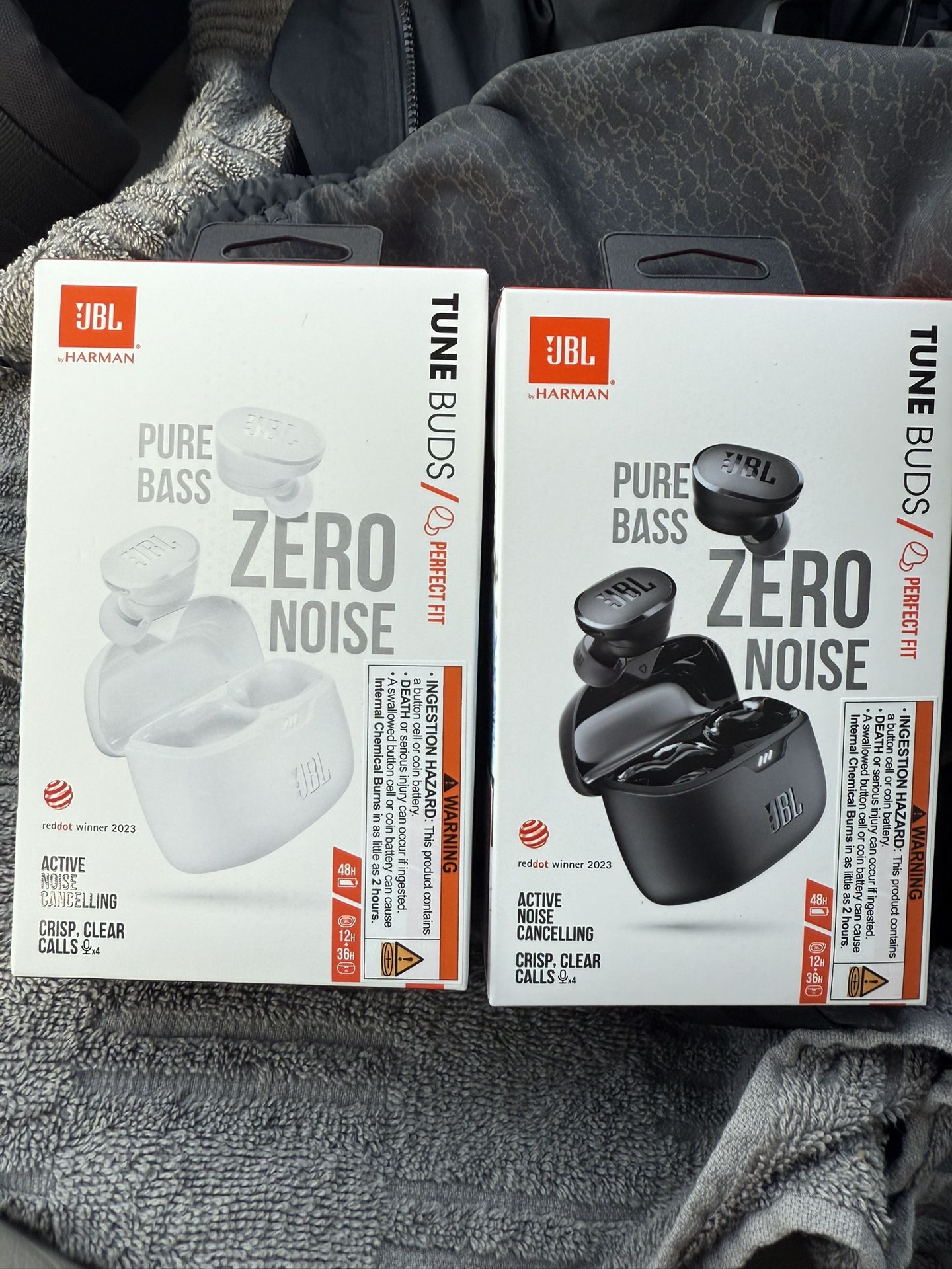 JBL Tune Buds Black And White