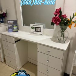 White Vanity Complete Set w/ Mirror