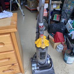 Dyson Vacuum. Pick Up In Sylmar Ca