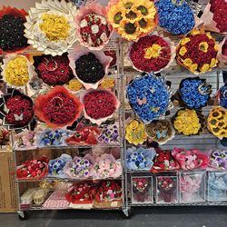 Available At
500 Inland Center Drive, #160 San Bernardino, CA 92408
TOYS2U STORE

Available
10am to 8pm
$30 up depending on style #floresa