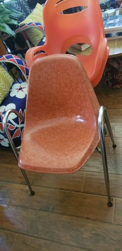 Vintage Mid Century Modern Fiberglass Chair Eames Bertoia