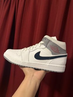 Air Jordan 1 Mid PI