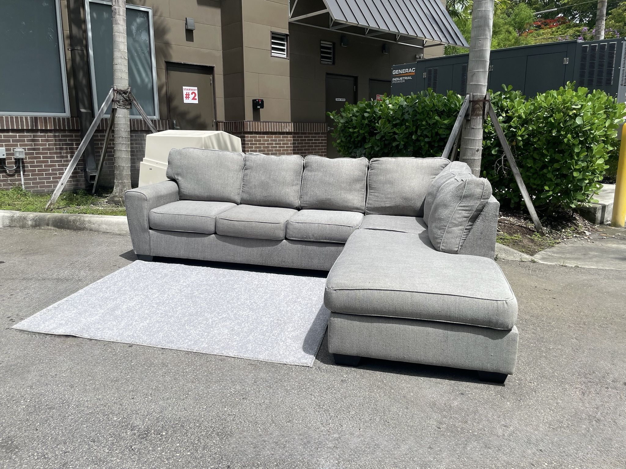 Light Gray Ashley Furniture Sectional Couch/Sofa - Delivery Available 🚛