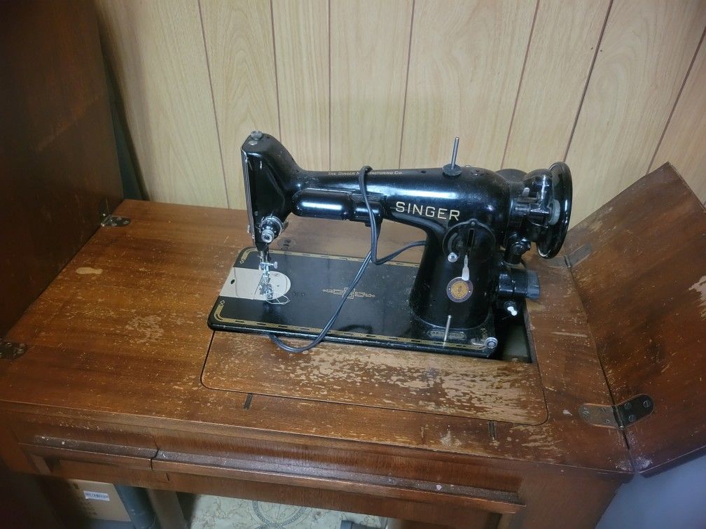 Singer Sewing Machine Table