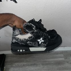 Louis Vuitton Swarovski Monogram/ Size 11