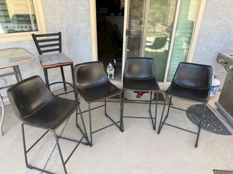 Set of 4 Counter Stools: American Furniture