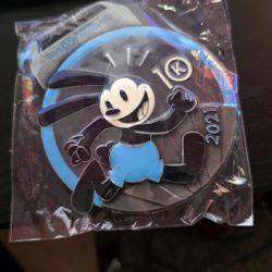 Walt Disney World 10K 2021 Finisher Medal – Oswald Design