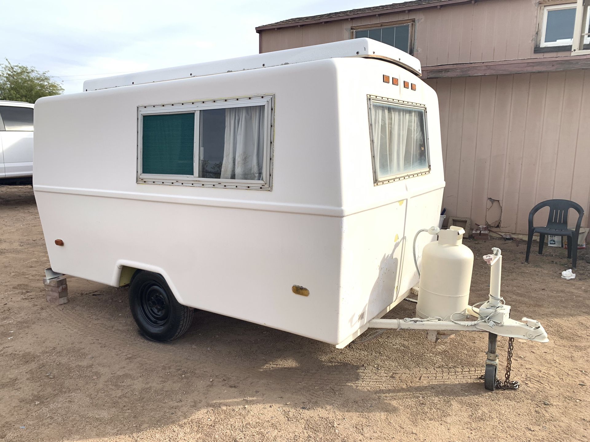 1973 compact 13ft travel trailer